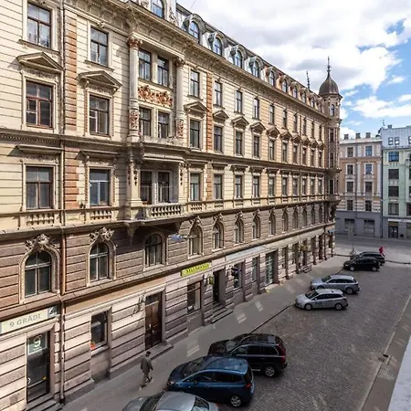 Kalnina Street Apartment